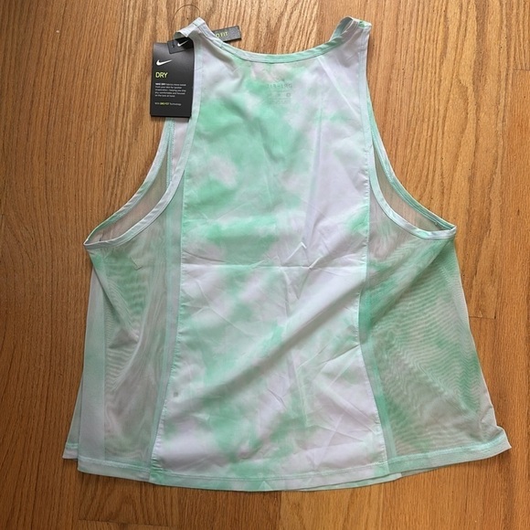 🆕 NIKE Icon Clash City Sleek Running Tank SIZE MEDIUM - Picture 9 of 13